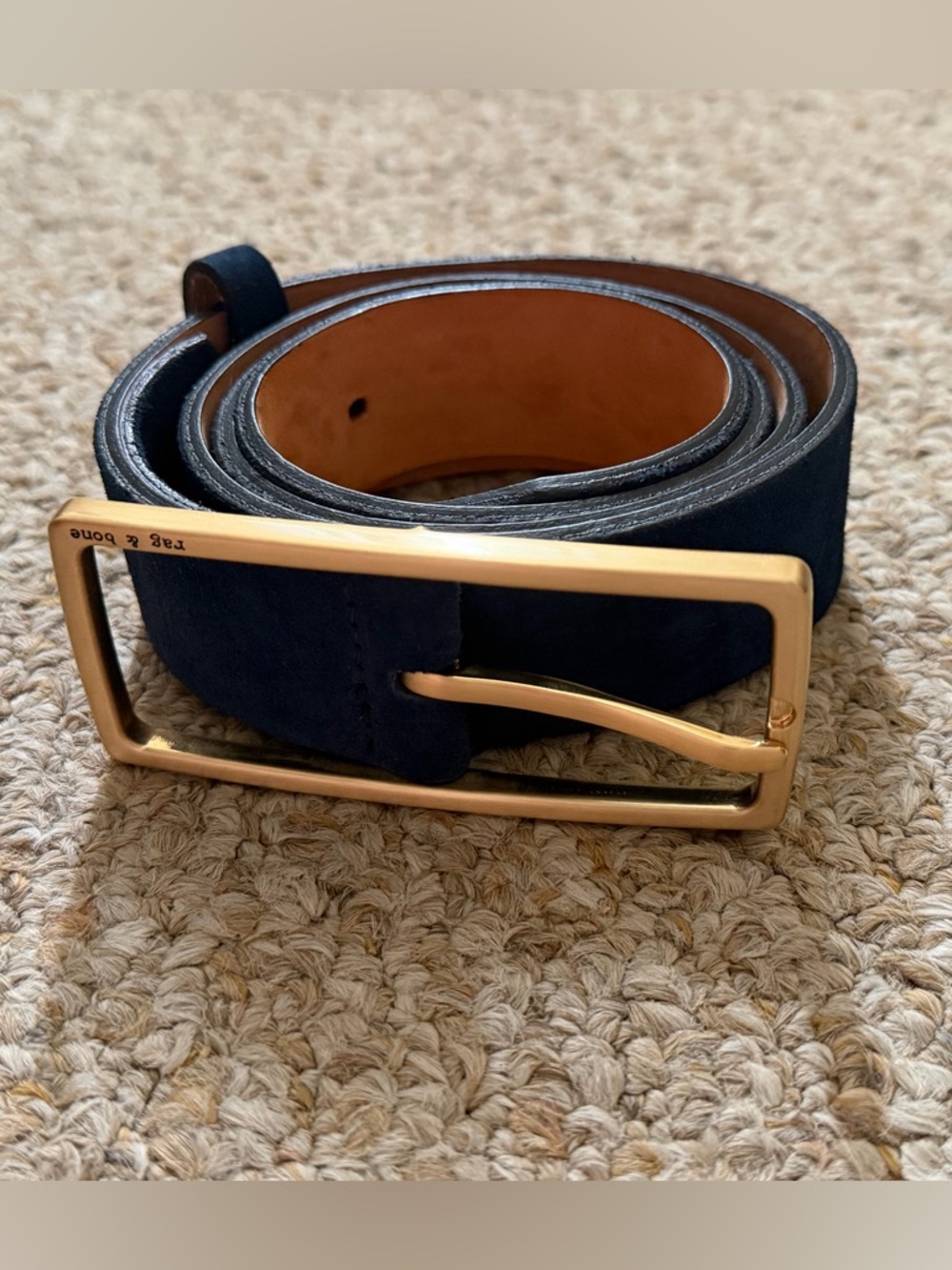 Rag & Bone Rebound belt in navy blue suede with gold buckle - Picture 2 of 6